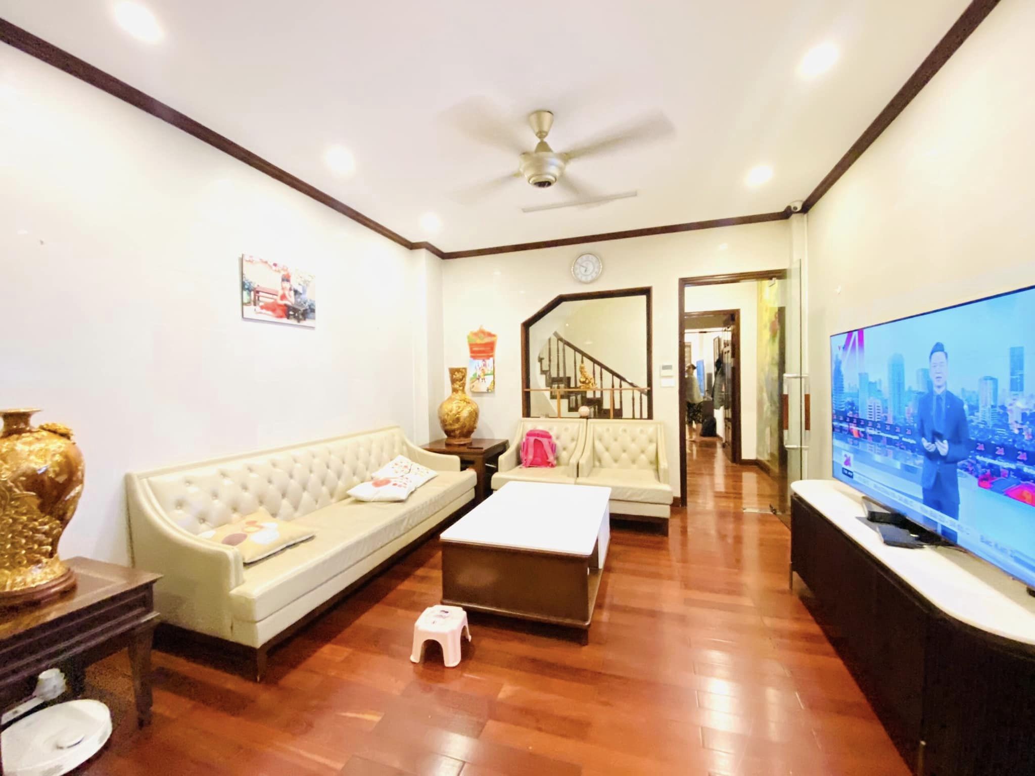 Bán nhà mặt phố Yên Bình gần Cầu Đen, vỉa hè rộng, kinh doanh các loại, 45m2, 14.3 tỷ - Ảnh chính